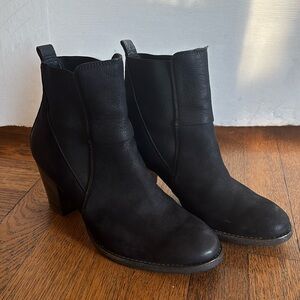 Paul Green Jules Nubuck Suede Black Chelsea Ankle Boots size 5 1/2 like new